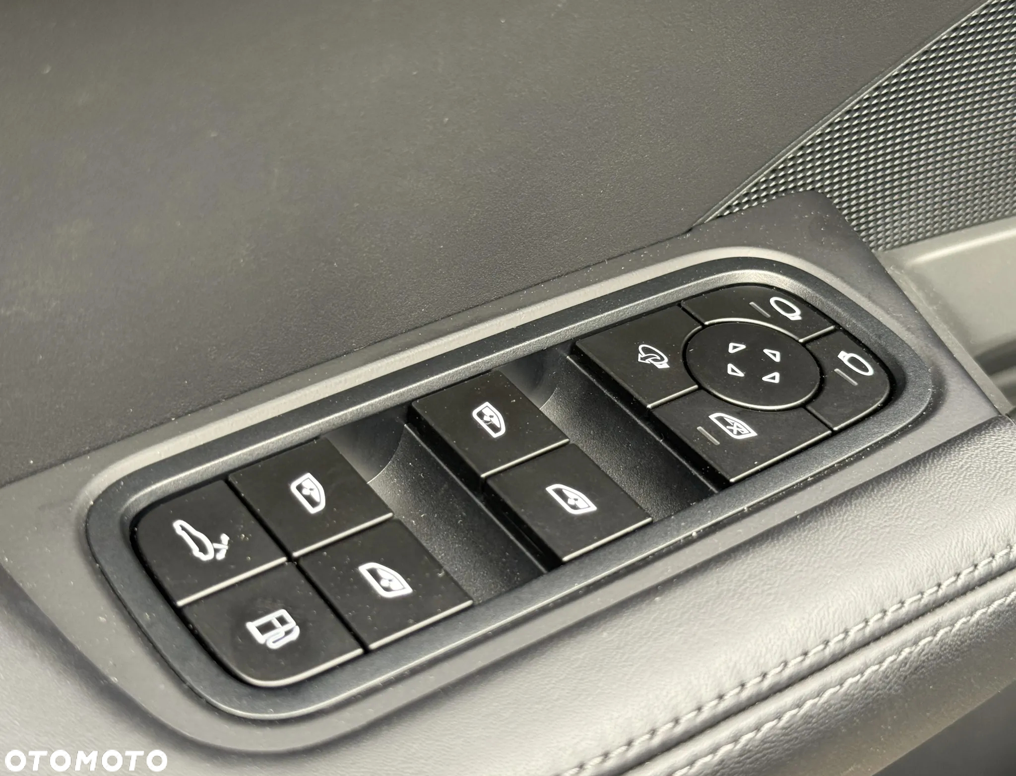 Porsche Cayenne S E-Hybrid PHEV - 26