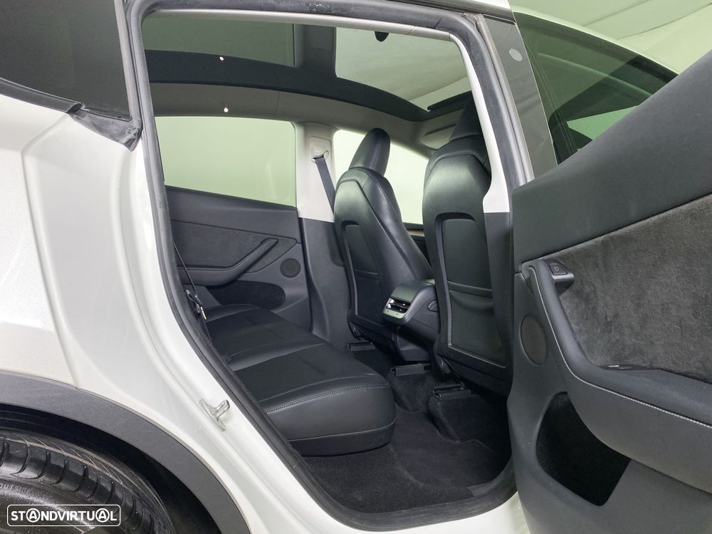 Tesla Model Y Long Range Tração Integral - 16