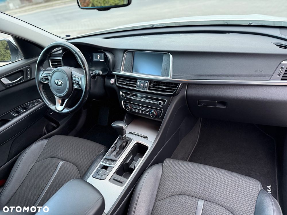 Kia Optima - 16