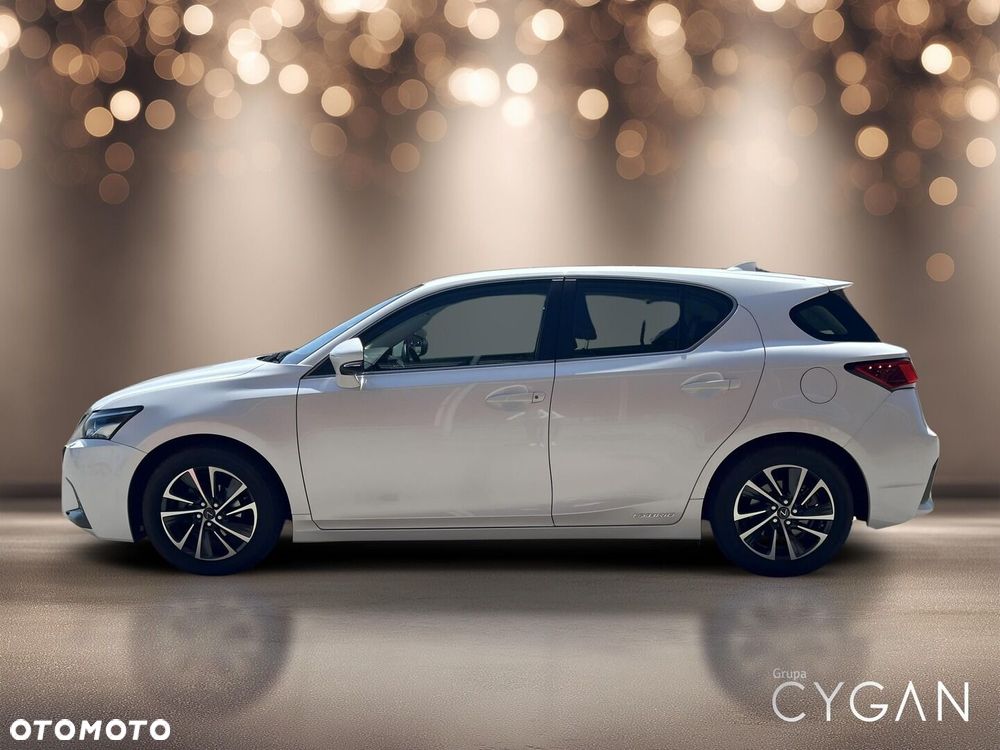 Lexus CT - 4