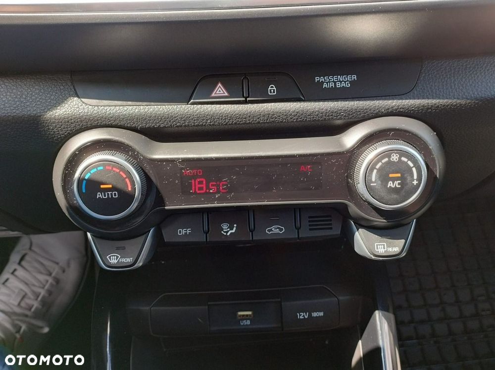 Kia Stonic - 22