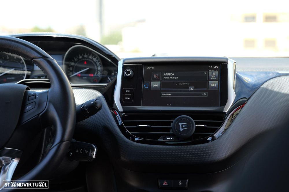 Peugeot 208 82 PureTech Style - 6