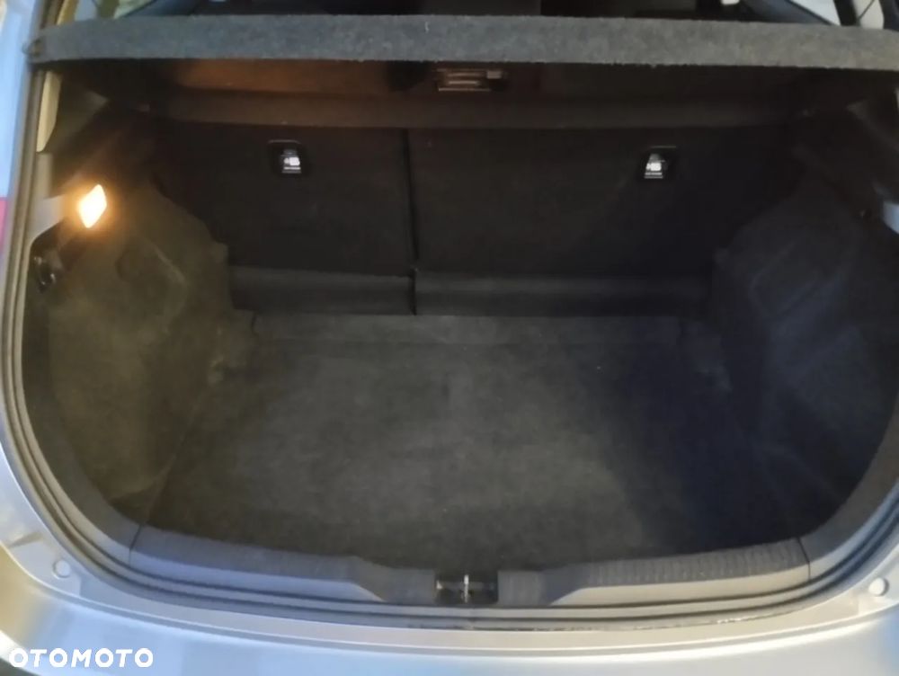 Toyota Auris 1.33 VVT-i Life Comfort - 28