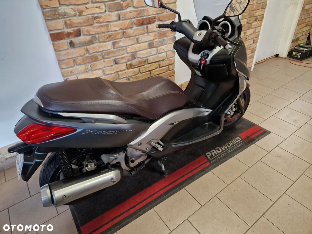 Yamaha X-max - 4