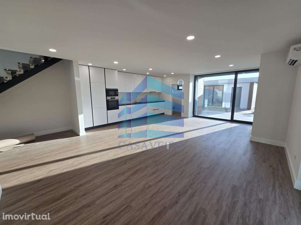 Moradia T4 Pronta Habitar - Grande imagem: 2/23