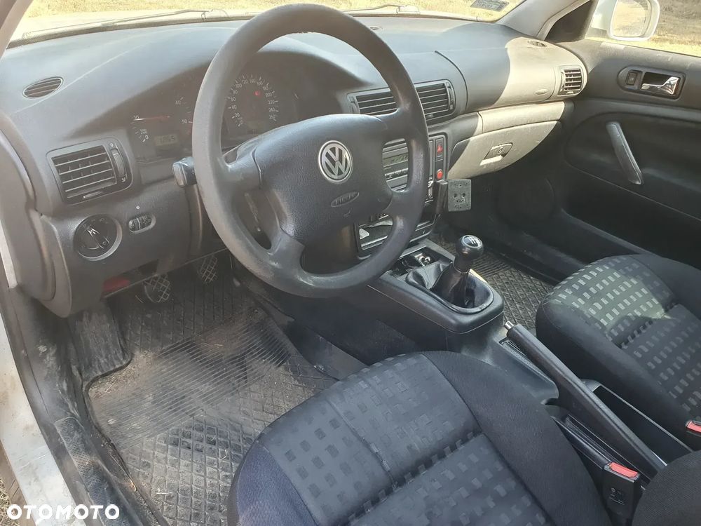 Volkswagen Passat - 6