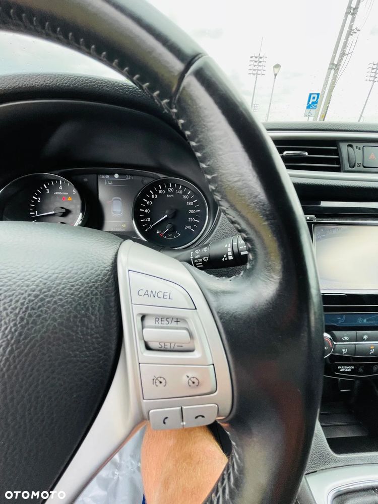 Nissan Qashqai 1.6 DIG-T N-Connecta - 21
