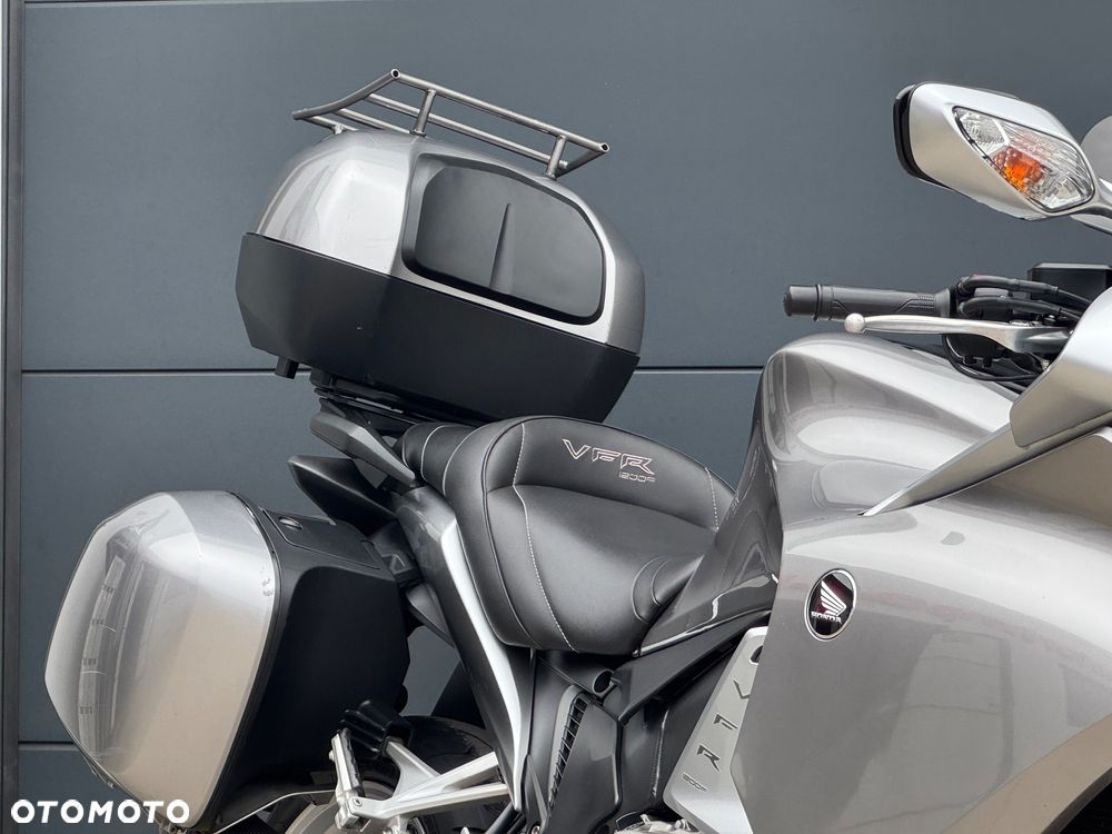 Honda VFR - 5