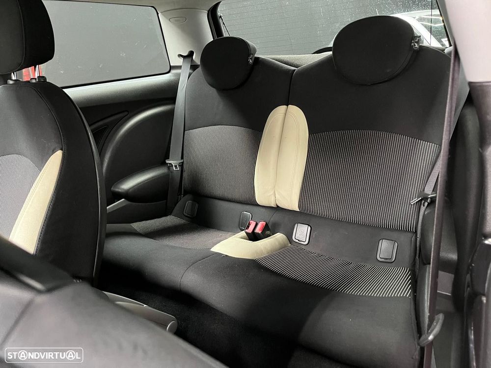 MINI 3 Portas Cooper D - 11