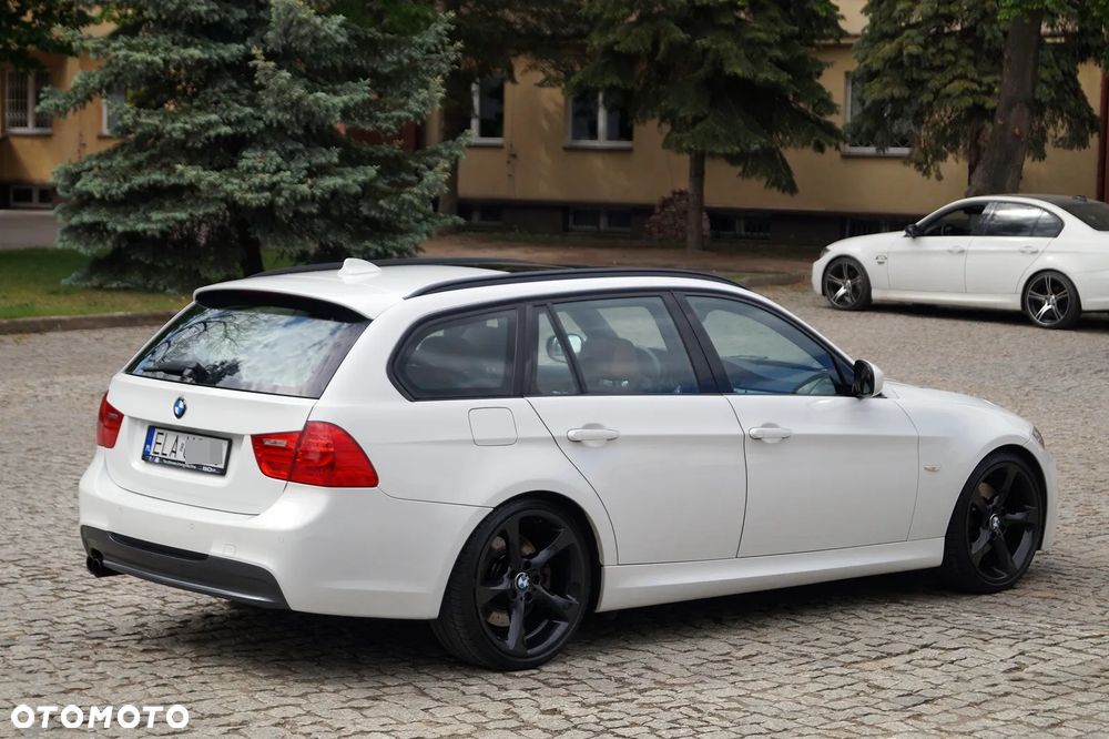 BMW Seria 3 330d DPF Edition Sport - 11