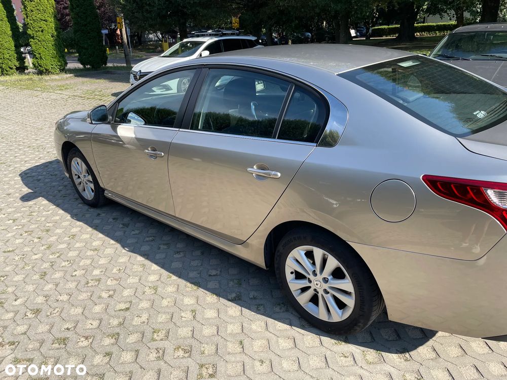 Renault Latitude - 2