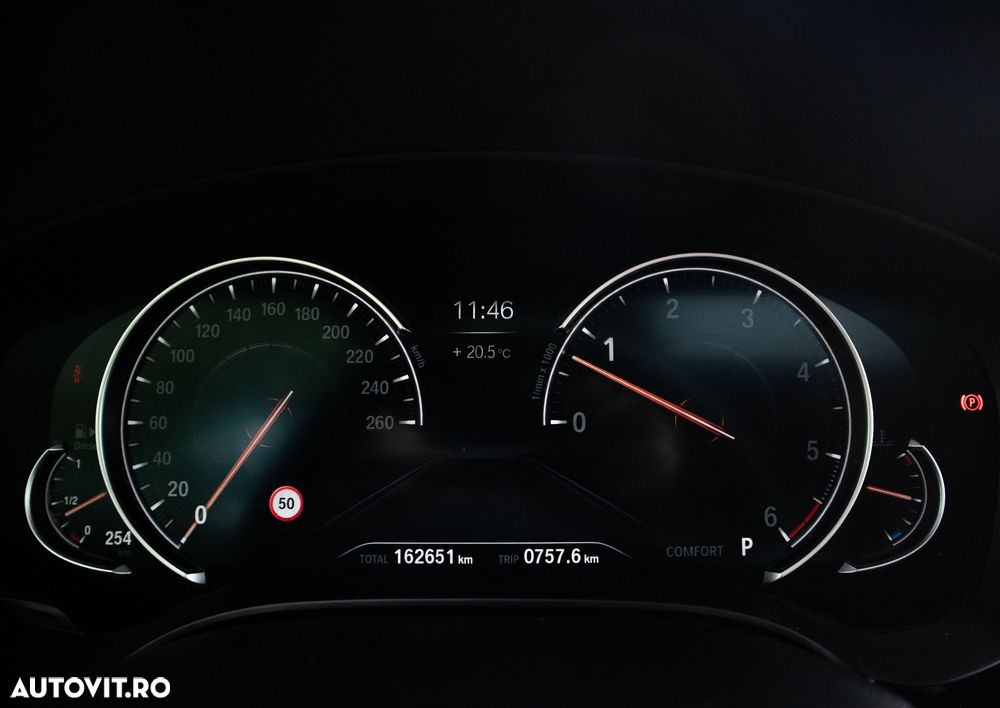 BMW Seria 5 530d xDrive Aut. Luxury Line - 29