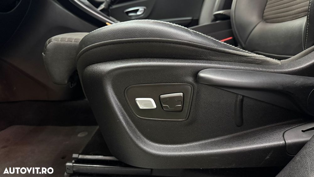 Renault Grand Scenic - 26