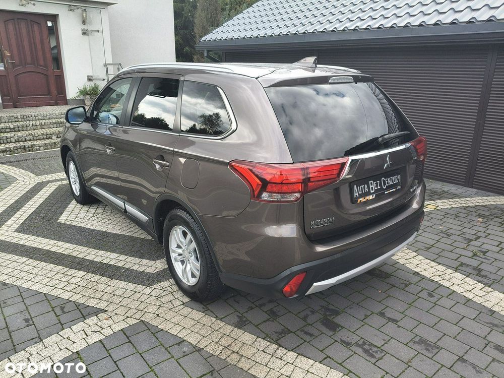 Mitsubishi Outlander - 26