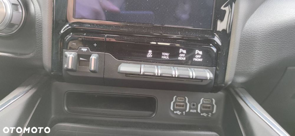 RAM 1500 Crew Cab Laramie - 22