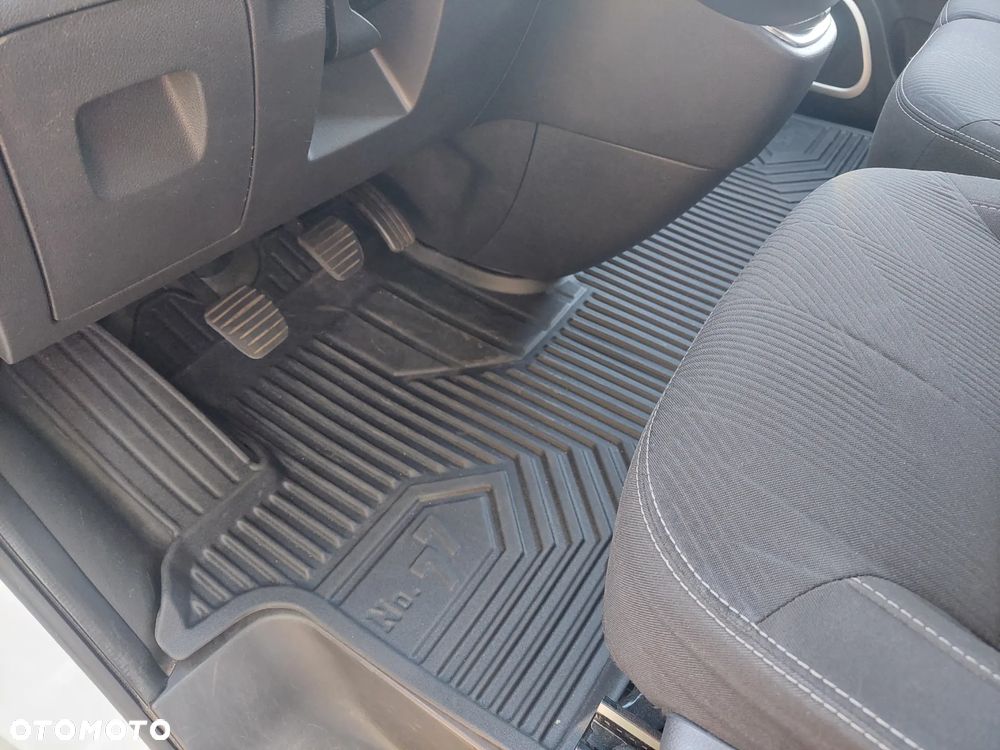 Renault Trafic - 16