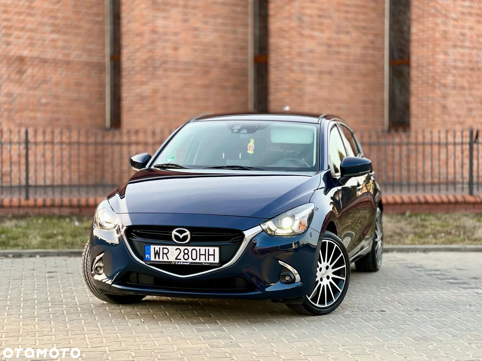 Mazda 2 SKYACTIV-G 90 Sports-Line - 2