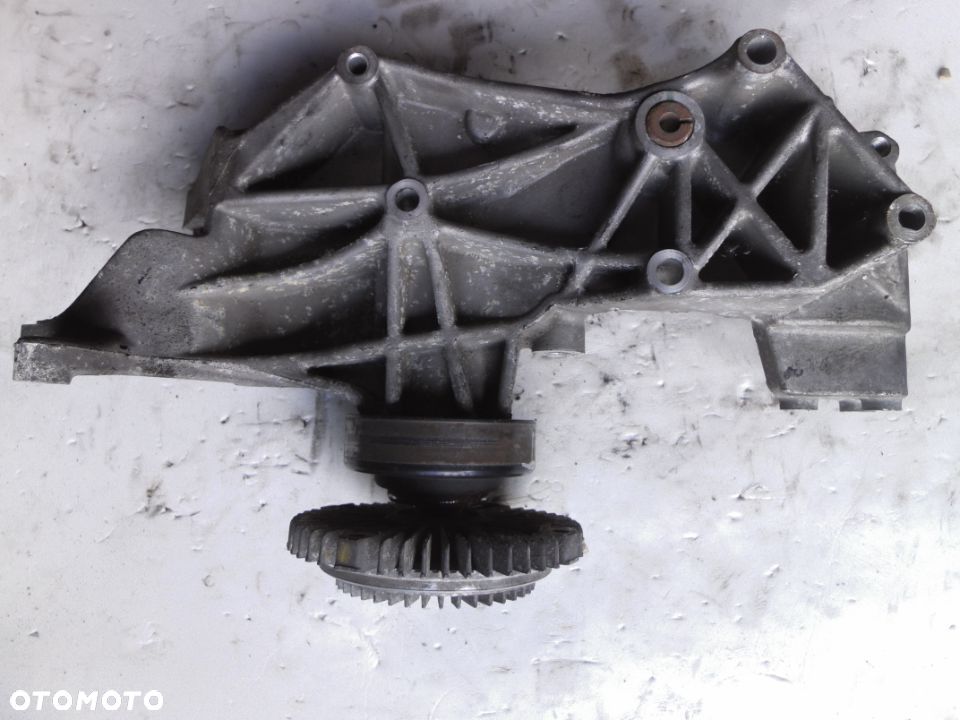 SPRZĘGŁO WISKOTYCZNE VW PASSAT B5 1.8 058121347 - 1