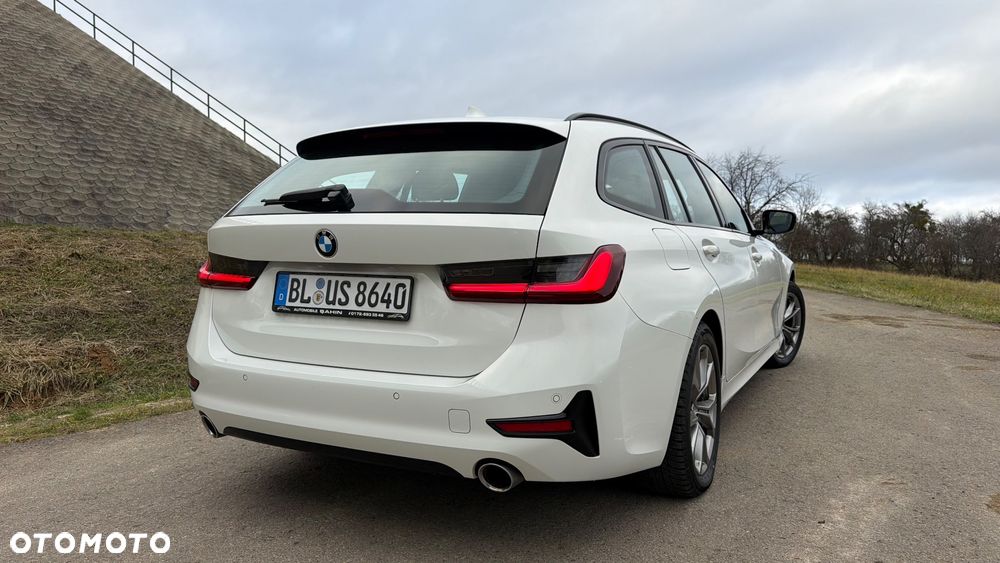 BMW Seria 3 320d Sport Line Shadow sport - 9