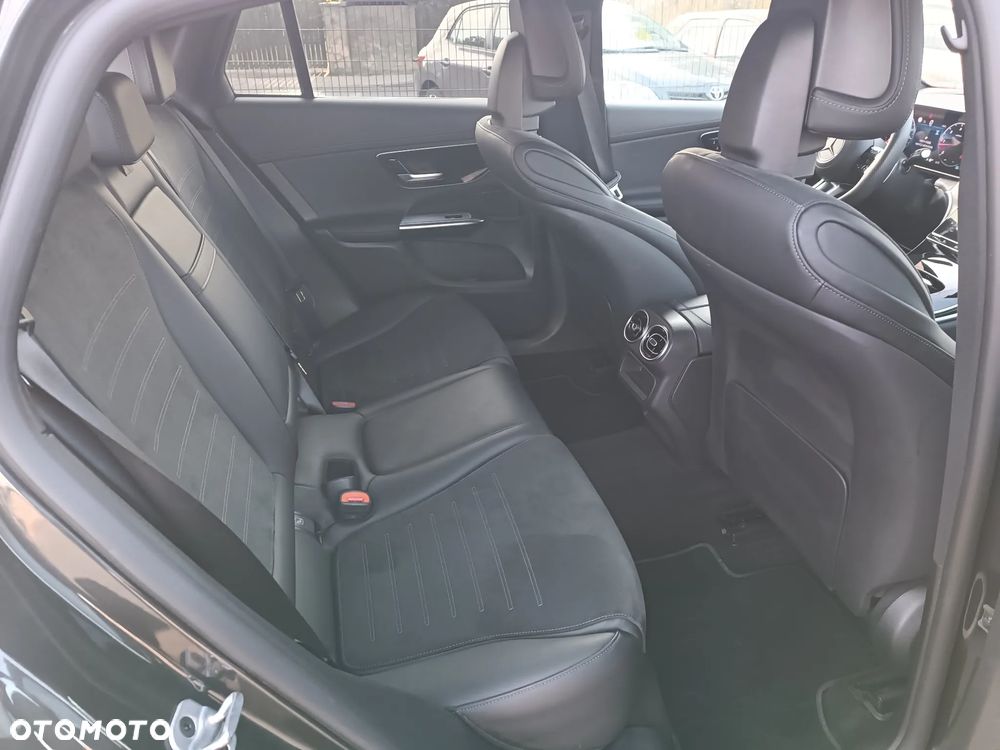 Mercedes-Benz GLC - 22