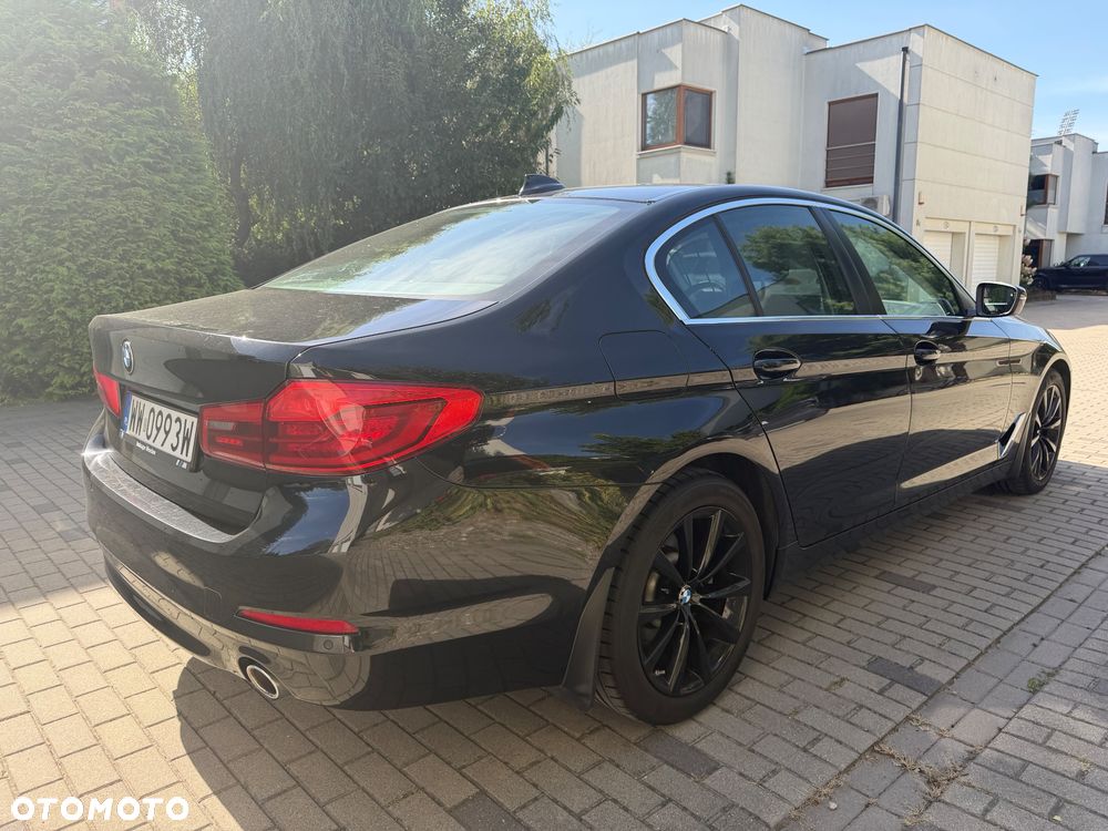 BMW Seria 5 530i xDrive - 18