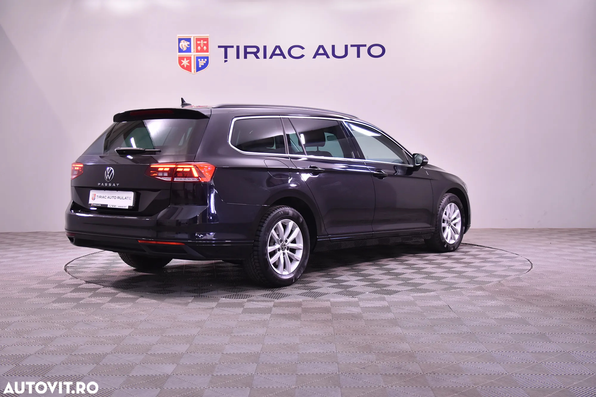 Volkswagen Passat - 5