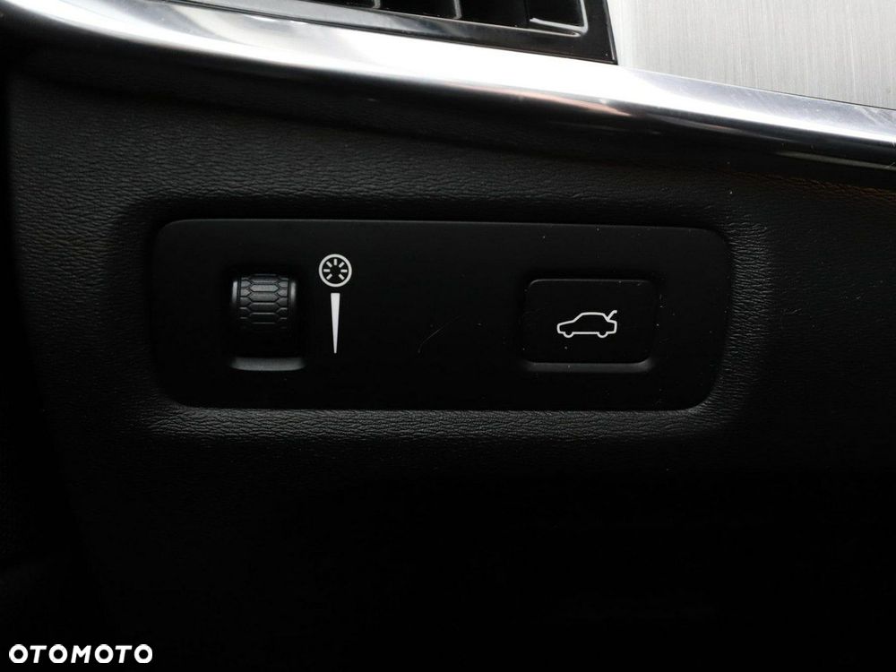 Volvo S90 T4 Momentum - 35