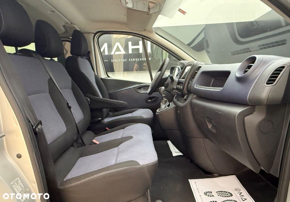 Opel Vivaro - 18