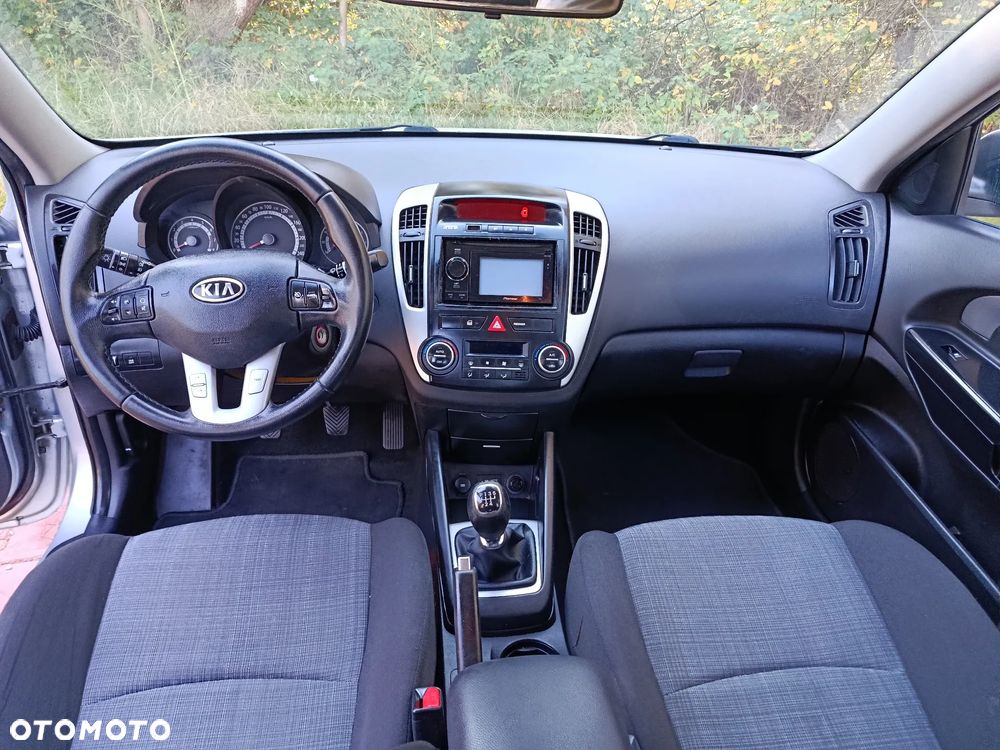 Kia Ceed 1.4 CVVT Spirit - 19