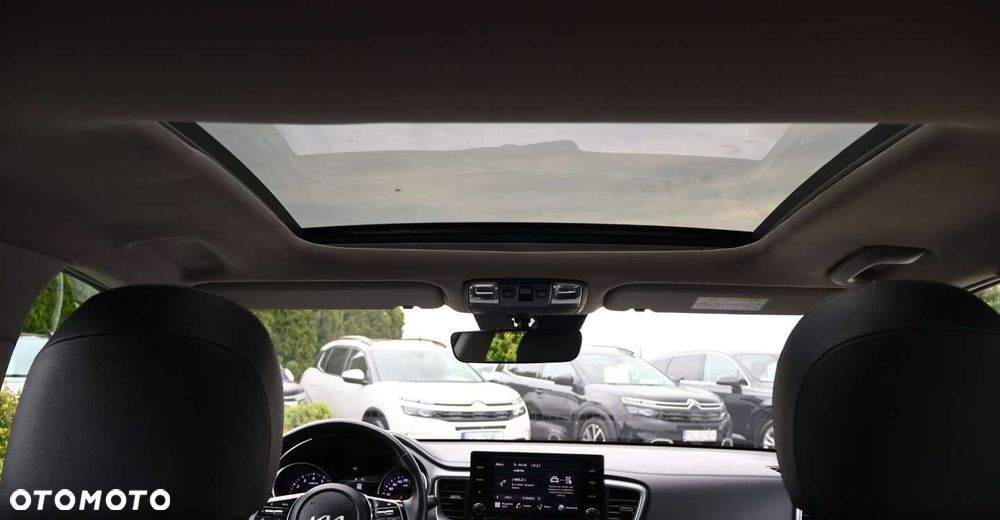 Kia XCeed - 29