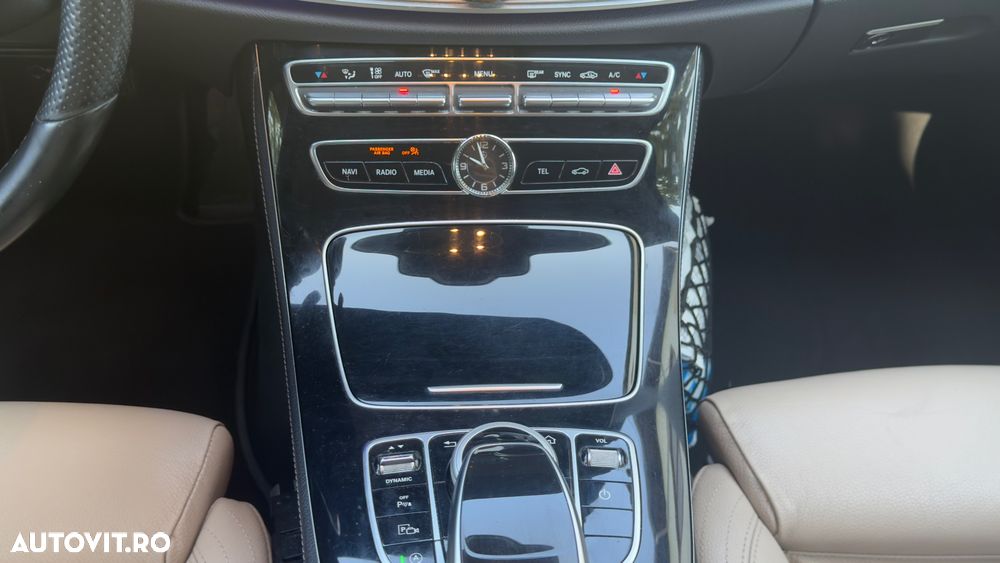 Mercedes-Benz E 220 d Aut. - 13
