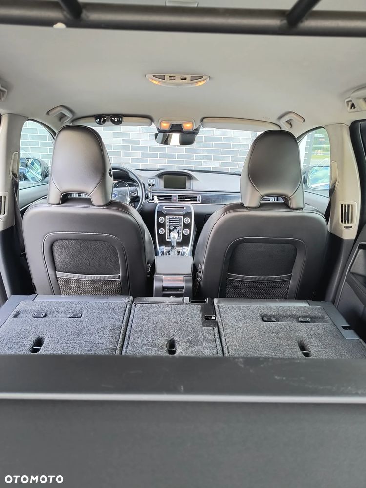 Volvo XC 70 D5 AWD Summum - 12