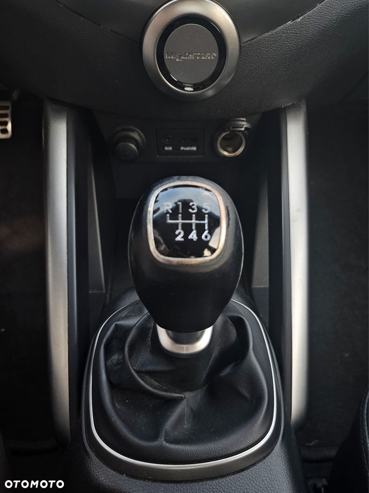 Hyundai Veloster 1.6 Premium - 16