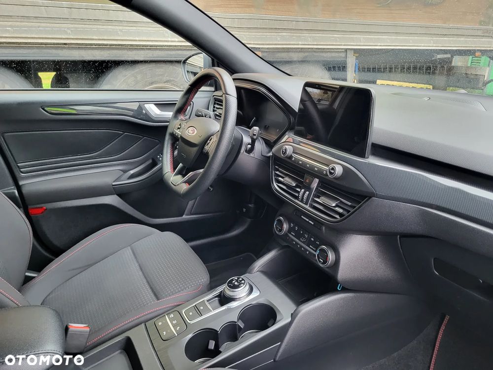 Ford Focus 1.5 EcoBoost STart-Stopp-System ST-LINE X - 35