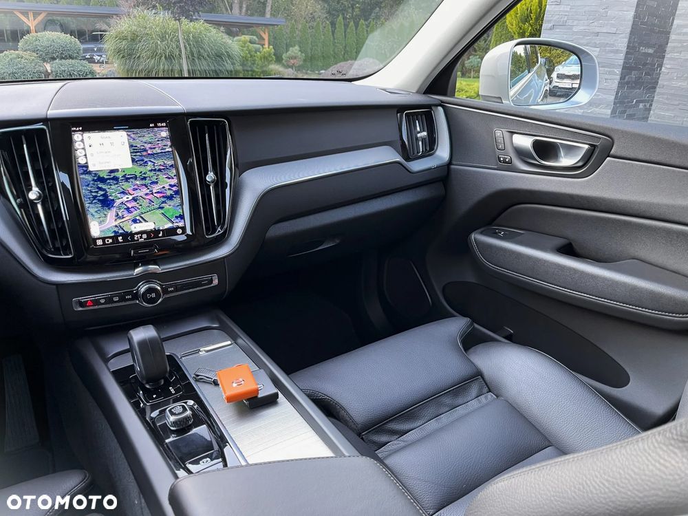 Volvo XC 60 B4 D AWD Inscription - 28