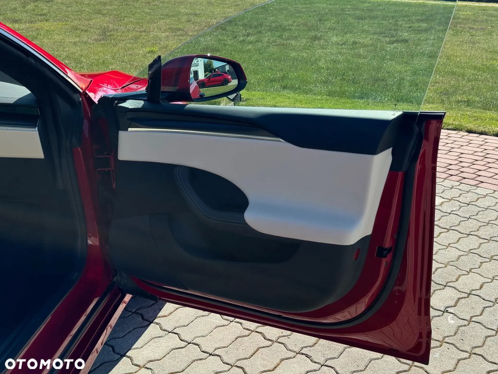 Tesla Model S Plaid - 27