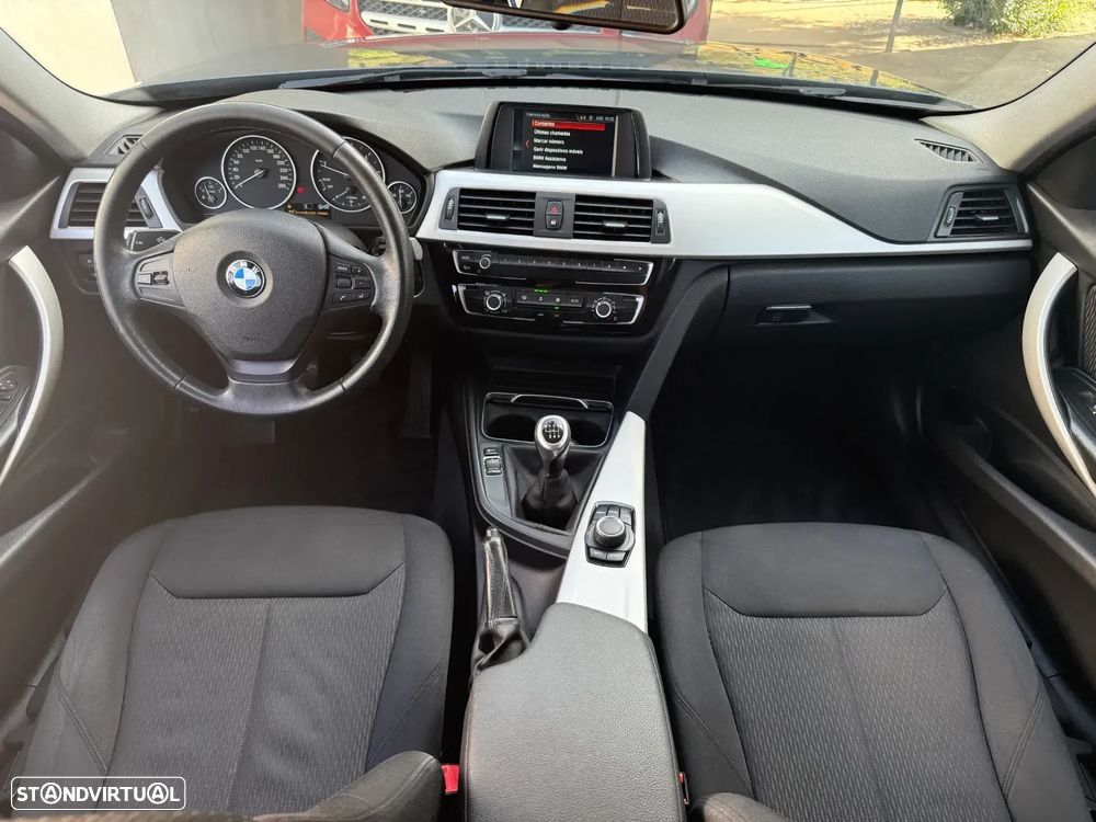 BMW 320 d Advantage - 28