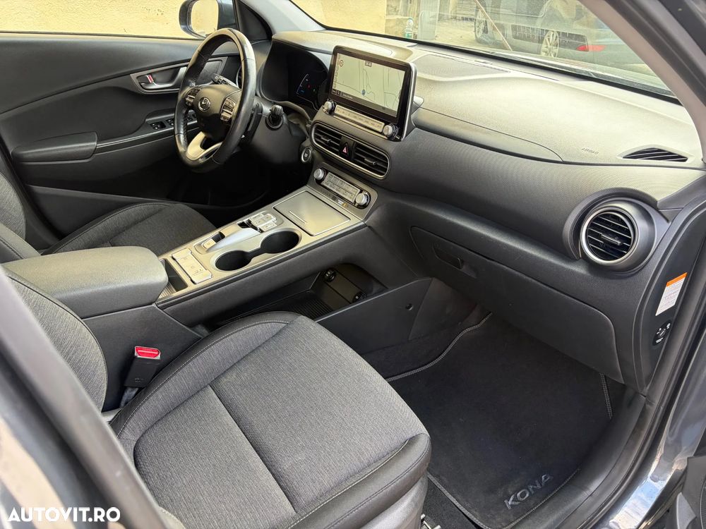 Hyundai KONA Business - 7