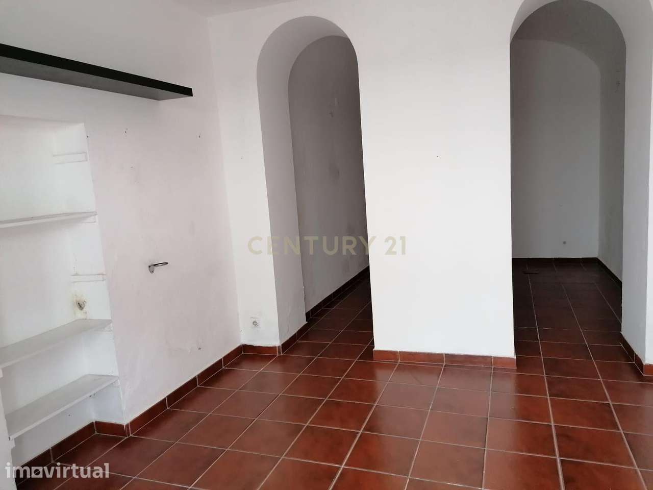 Loja para ARRENDAR destinado a comércio / serviços, Évora - Grande imagem: 3/8