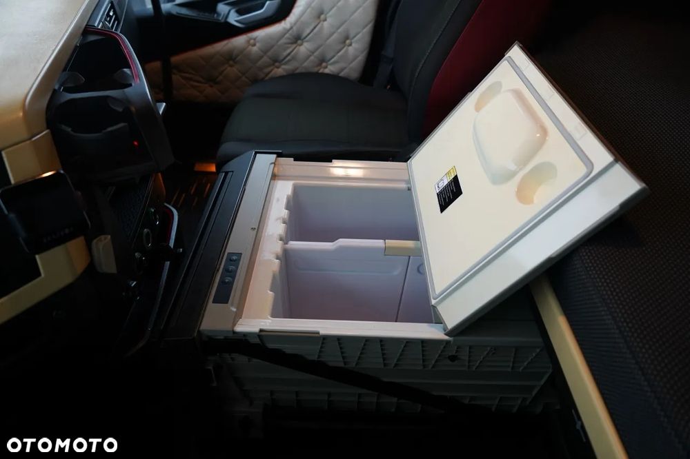 Volvo FH 460 /  KLIMA POSTOJOWA / STANDARD / I-SHIFT / - 28