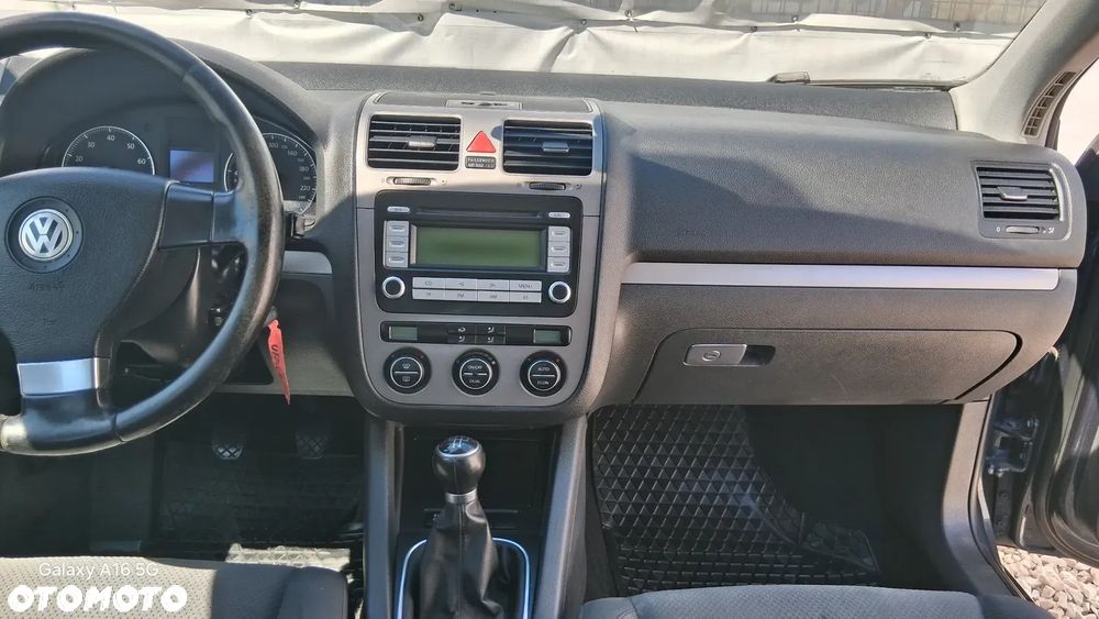 Volkswagen Golf 1.6 Comfortline - 9