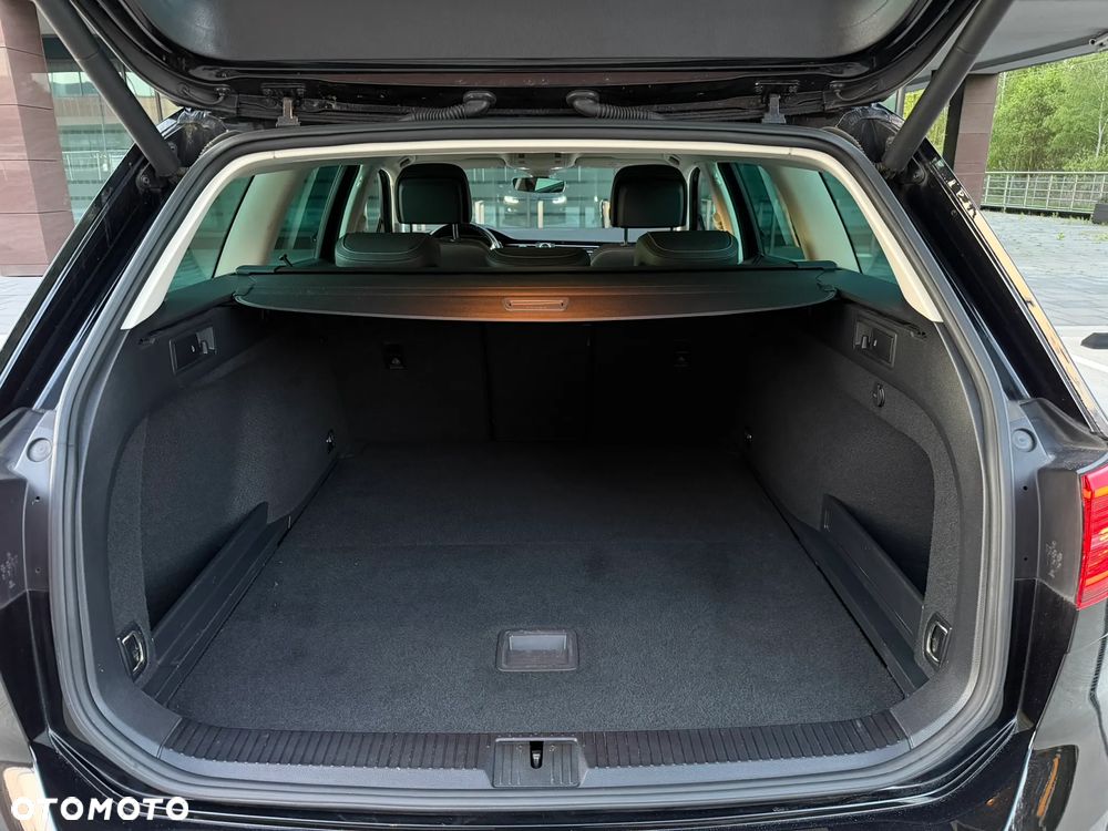 Volkswagen Passat 1.8 TSI (BlueMotion Technology) DSG Highline - 38