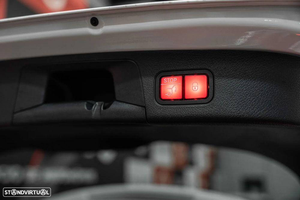 Mercedes-Benz GLA 200 d AMG Line - 21