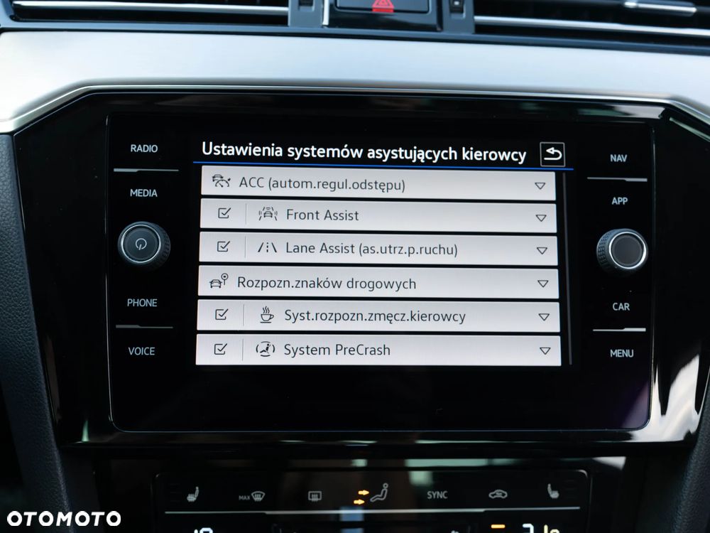 Volkswagen Passat 2.0 TSI 4Mot Elegance DSG - 35