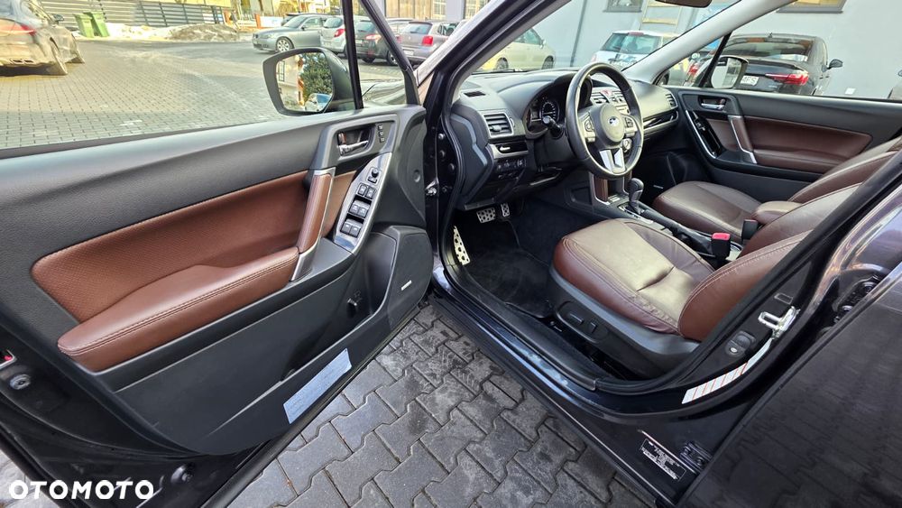 Subaru Forester 2.0 XT Platinum Lineartronic - 9