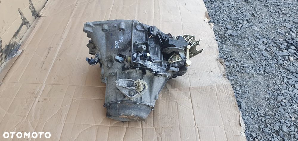 Skrzynia biegów manualna 5 biegów Peugeot 307 2.0 16V 20DM37 - 3