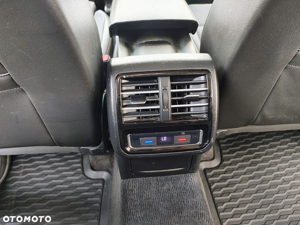 Volkswagen Passat Alltrack 2.0 TDI SCR 4Mot - 18