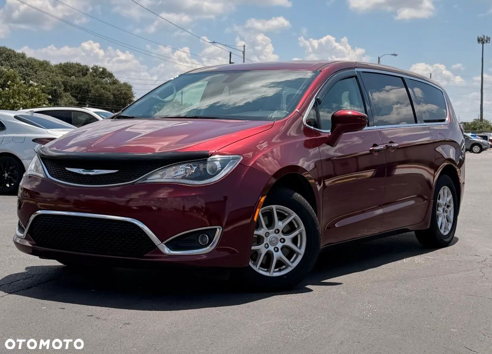 Chrysler Pacifica - 2