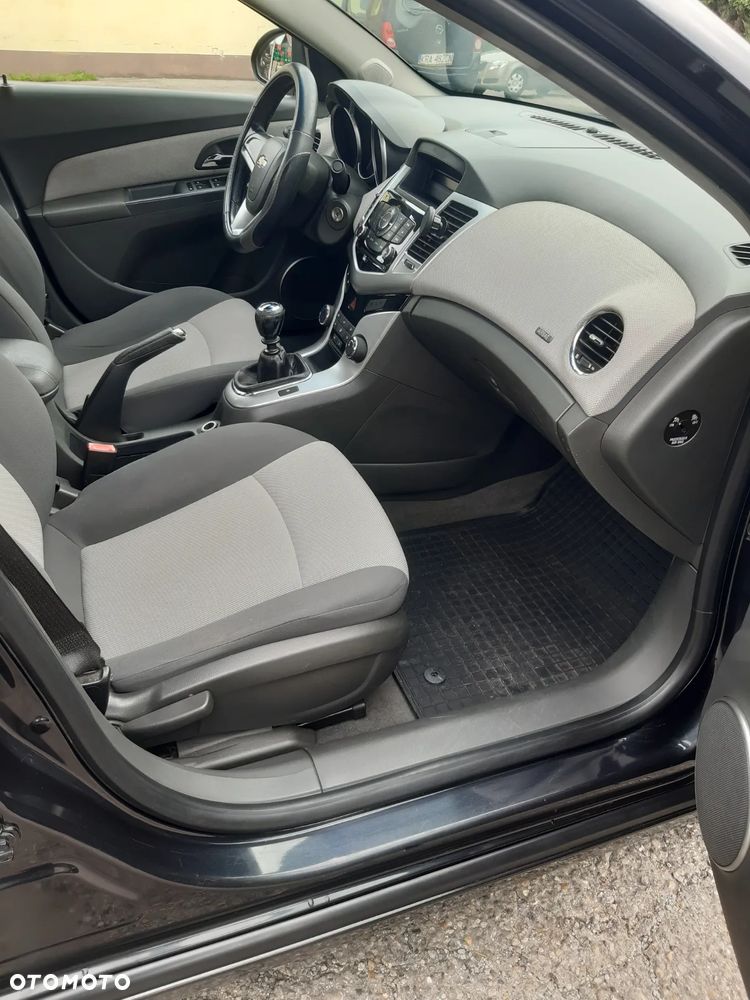 Chevrolet Cruze 1.6 Base - 7