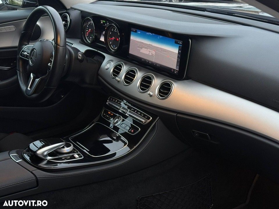 Mercedes-Benz E - 17